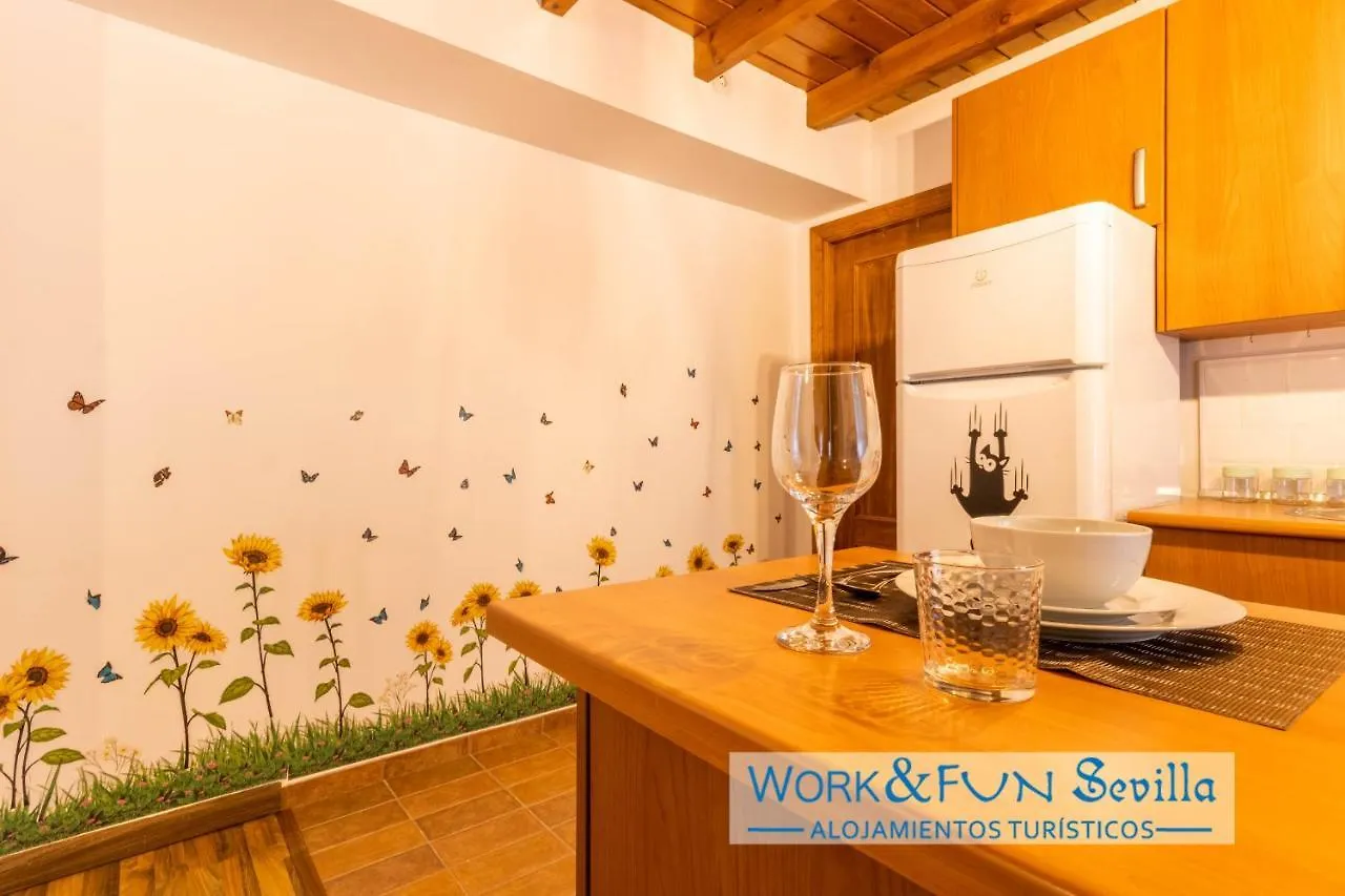 Apartment Apartamento Patio Andaluz En Sevilla