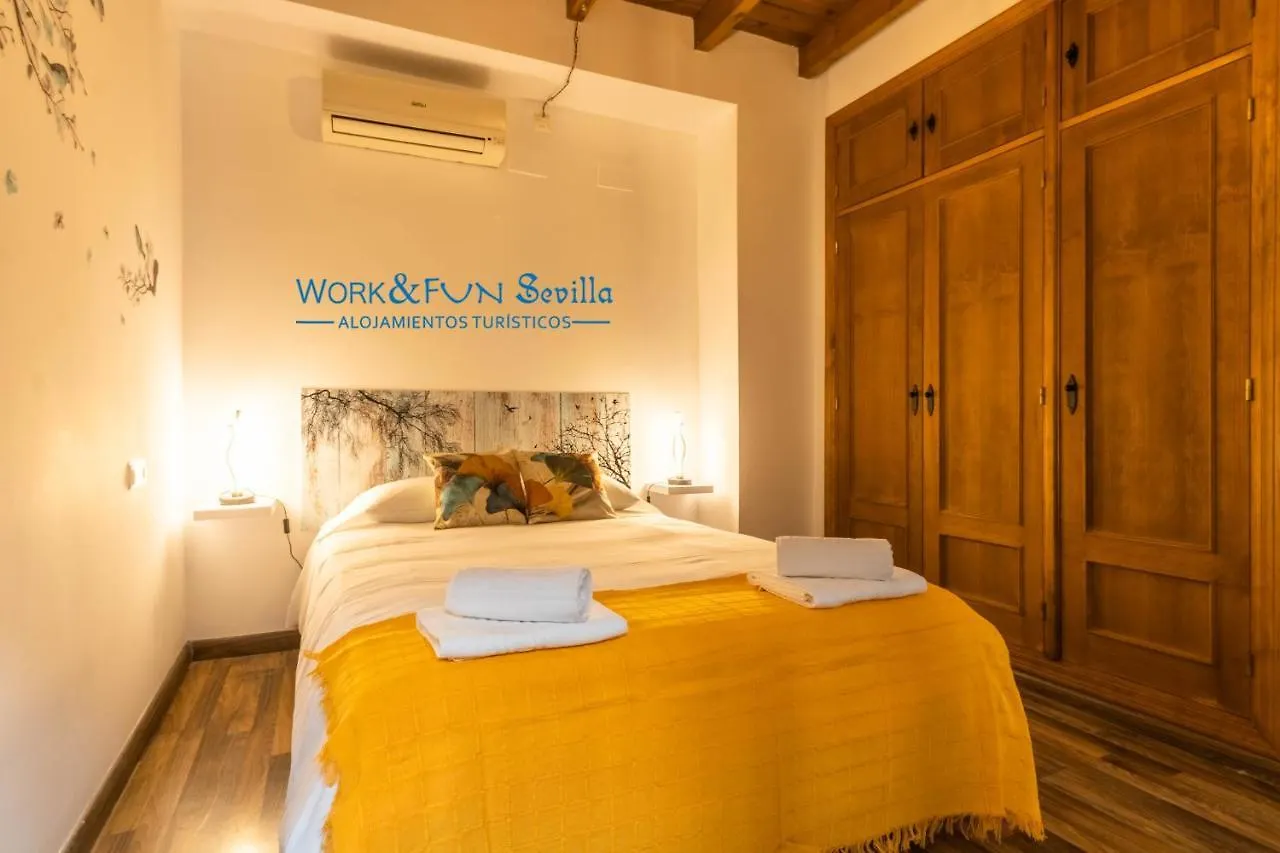 Apartment Apartamento Patio Andaluz En Sevilla